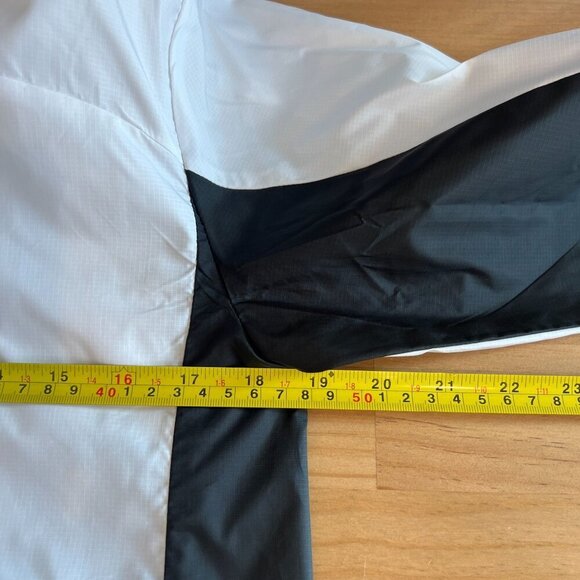 adidas Women's Logo Running Windbreaker Hoodie XS Black White HF2149 - Picture 12 of 13